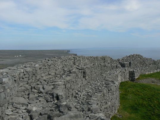 800px-Aran_Islands_Inishmore_Ireland