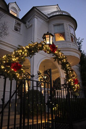 christmas_in_charleston_two_meeting_street_inn