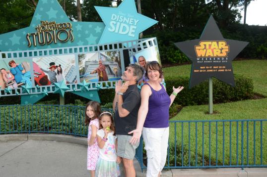 Disneys_Hollywood_Studios_ Entrance