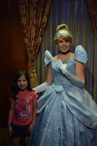 She is simply in awe while meeting Dylan; and rightfully so